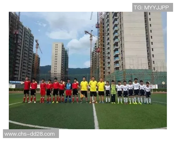 福冈黄峰与长崎航海的激烈对决展现足球魅力与团队精神的巅峰之战 福冈黄峰与长崎航海的激烈对决展现足球魅力与团队精神的巅峰之战